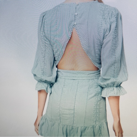 Eyelet Backless Mini Dress w/ round neckline and puff sleeves. Teal color - Picture 3 of 8